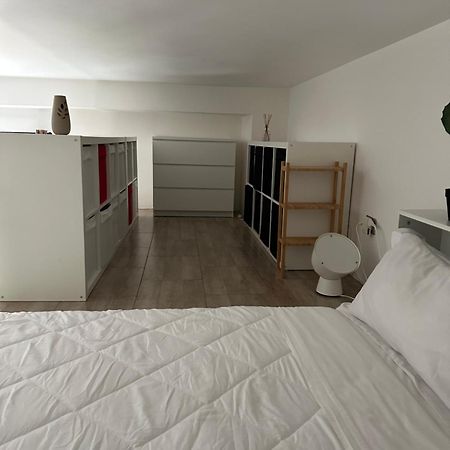 Loft Moderno Con Terrazzo Leilighet Milano Eksteriør bilde